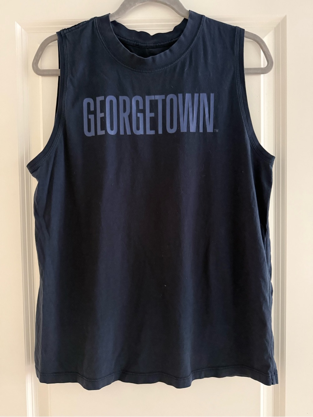 Lululemon Georgetown navy blue tank - size 8